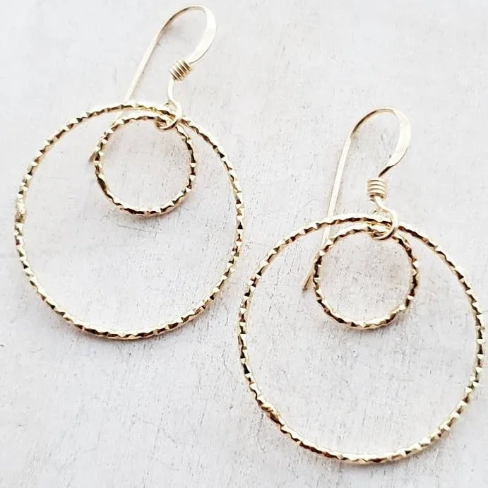 Light drop earrings-Gold Double Circle Diamond Cut Earrings