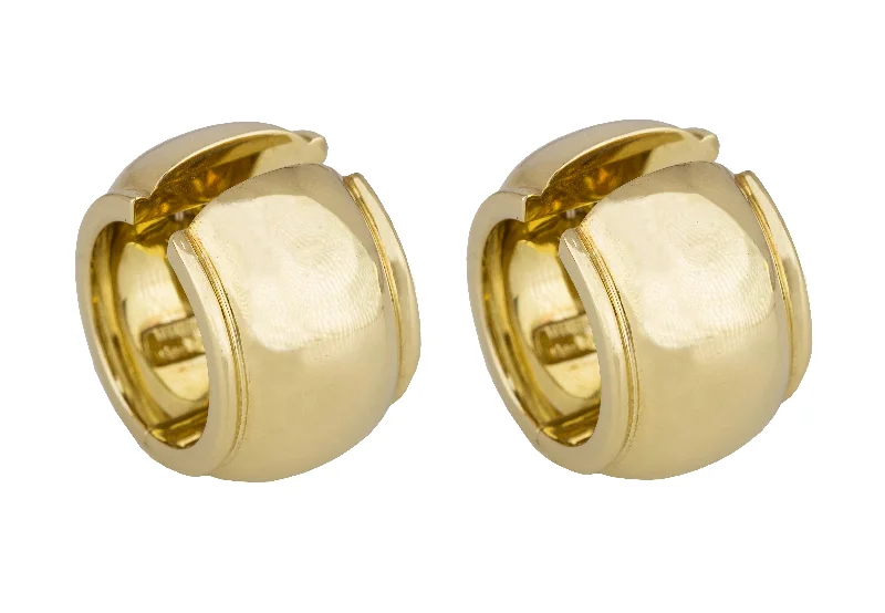 Topaz stud earrings-Authentic Tiffany & Co. 18K 750 Yellow Gold Wide Dome Shell Hoop Earrings