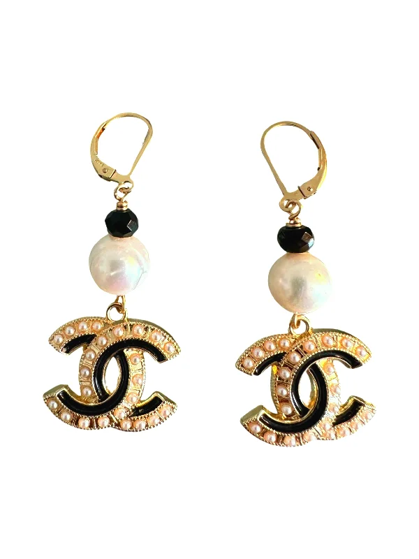 Smooth drop earrings-CC Cutout Blk/White Pearl Dangle Earrings