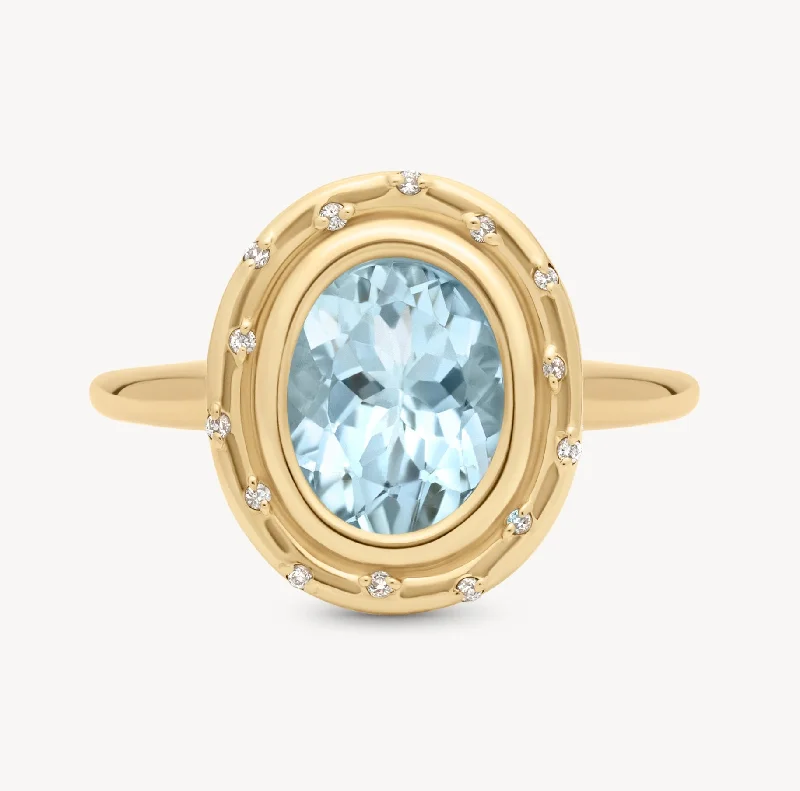 Aquamarine Oval Spotlight Ring